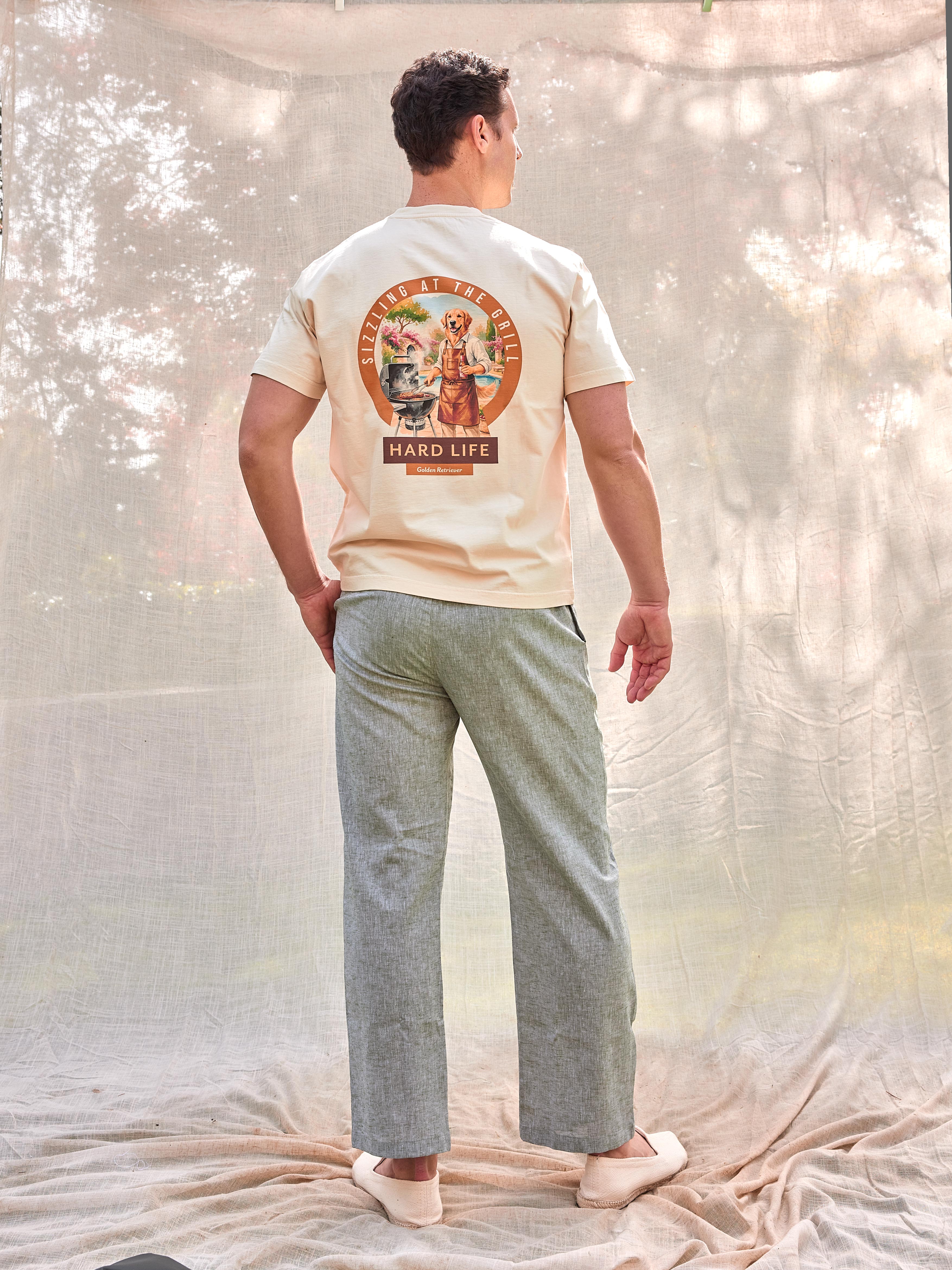 Camiseta premium exclusiva hombre perro raza Golden Retriever labrador 100% algodón orgánico gramaje alto 200 gramos heavy weight hecha en Portugal color avena vainilla oat premium moda masculina España Arzalè Majadahonda Pozuelo La Moraleja La Finca Encinar de Los Reyes Sancti Petri Formentera Sevilla Ibiza Madrid Barcelona
