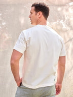 Camiseta 100% algodón orgánico gramaje alto heavy weight 200 gramos GSM hecha en Portugal color ecru crudo natural premium moda masculina hombre vestir casual elegante España Arzalè Madrid Barcelona Sevilla Málaga Formentera Marbella Sotogrande