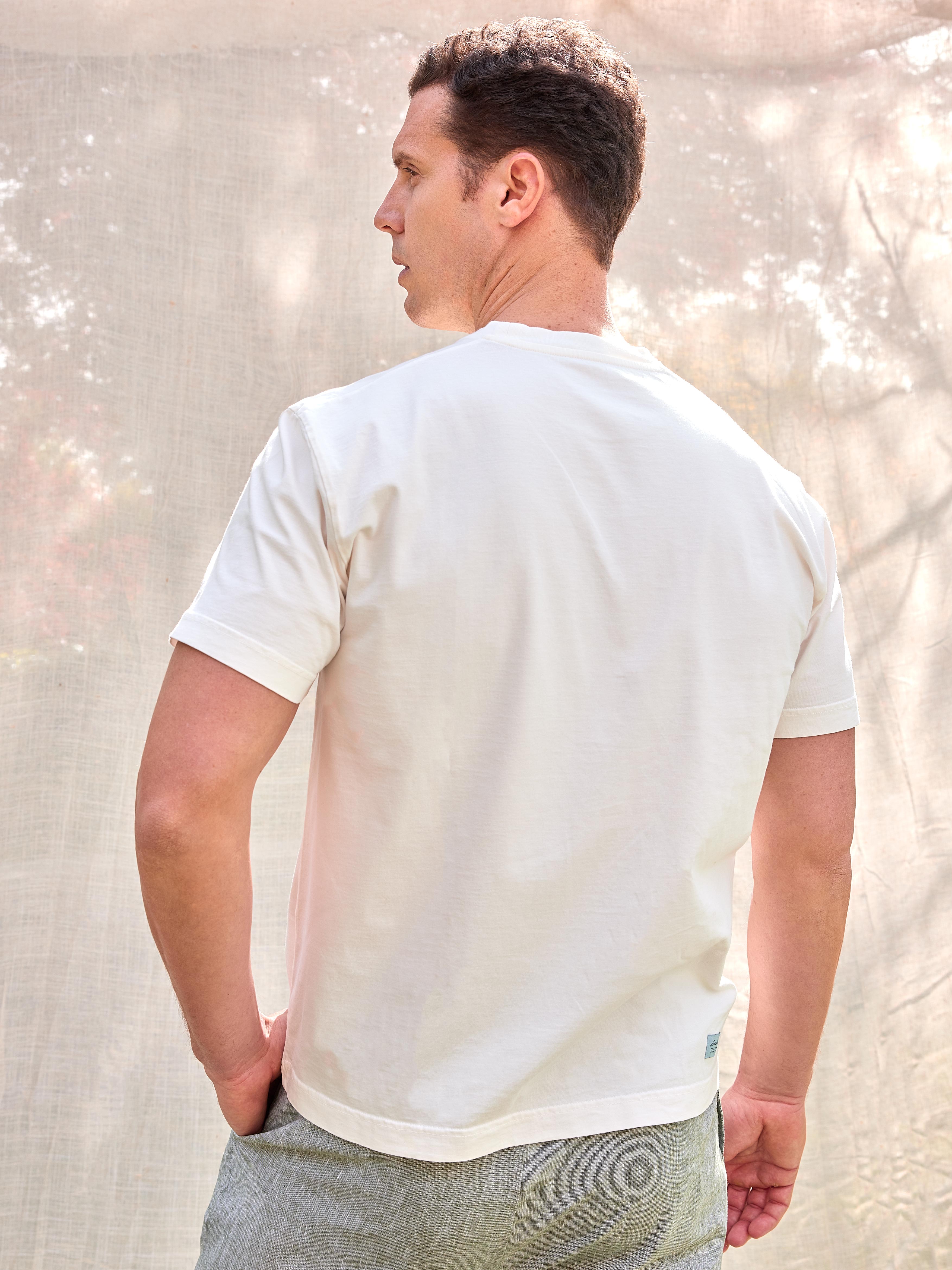Camiseta 100% algodón orgánico gramaje alto heavy weight 200 gramos GSM hecha en Portugal color ecru crudo natural premium moda masculina hombre vestir casual elegante España Arzalè Madrid Barcelona Sevilla Málaga Formentera Marbella Sotogrande